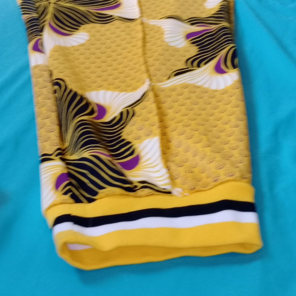 ASHLEY STEWART SPORT, YELLOW AND BLACK PRINT PANTS, SIZE 30-32 - Picture 9 of 10